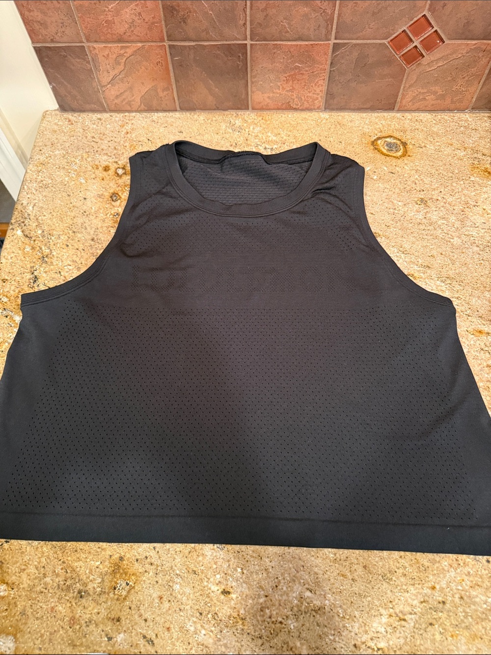 Lululemon mesh muscle tank